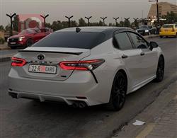 تۆیۆتا کامری